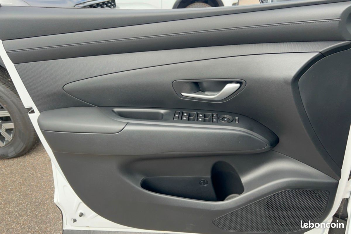 Hyundai Tucson 1.6 T-GDI HEV 239 INITIA -23% (image 11)