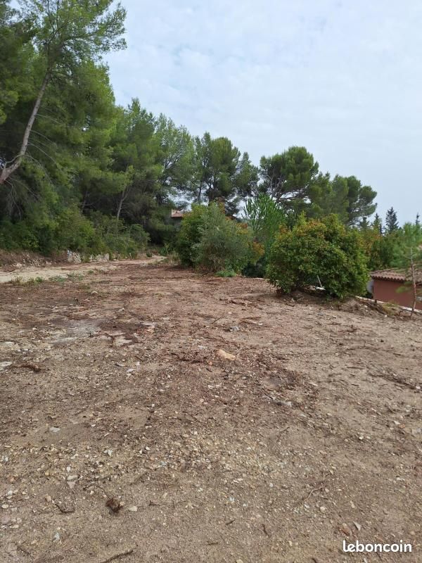 Terrain 560 m² · à Cheval-Blanc · 172 900 €