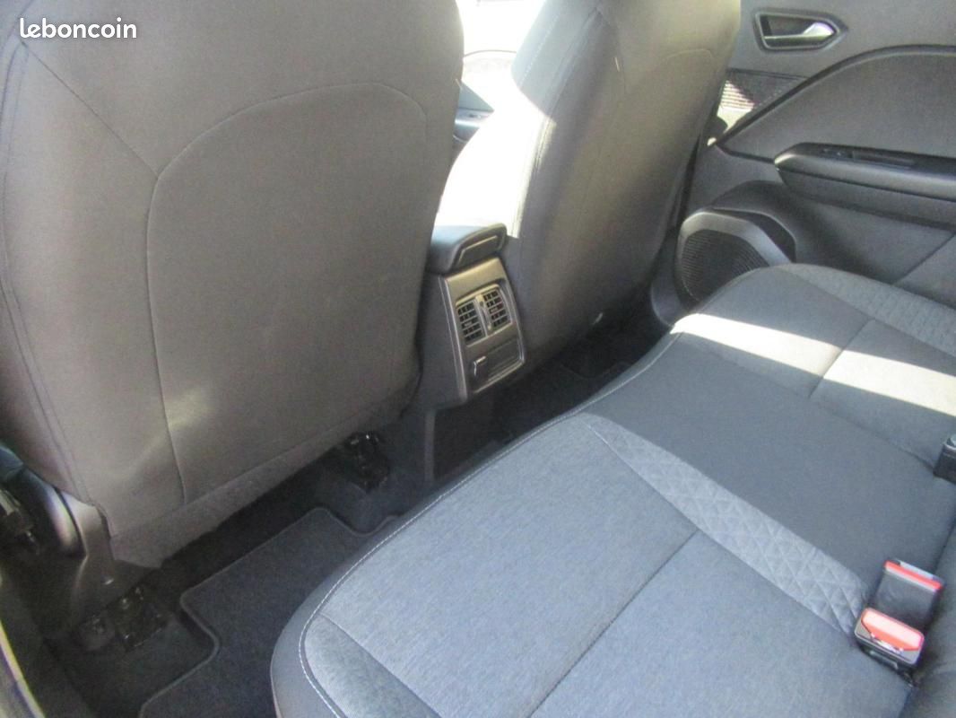 Renault Captur E-Tech 145 - 21 Business (image 15)