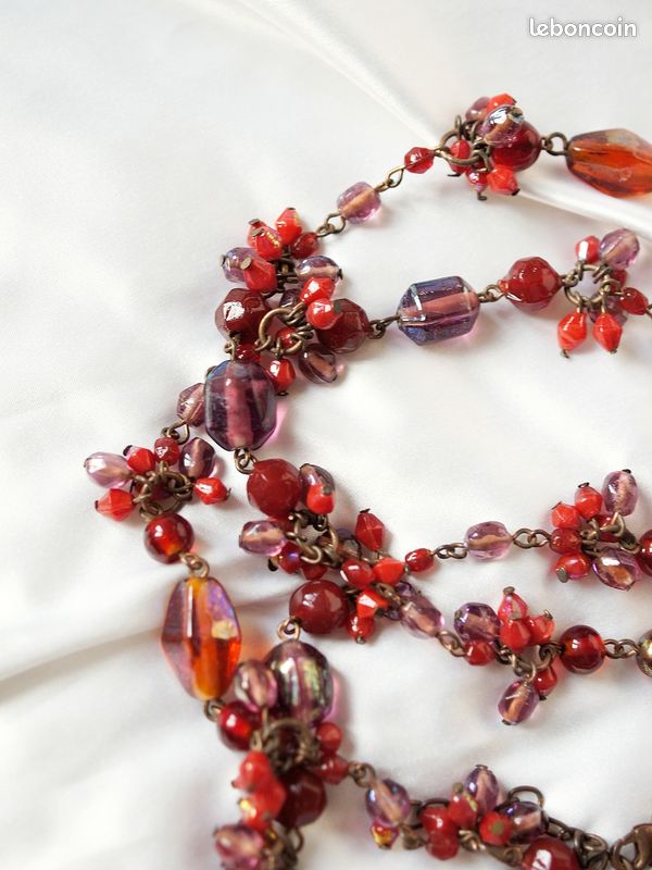 Collier Sautoir Vintage Perles Tubes Rouge - Bijou Ancien - Longueur Adjustable - État Très Bon