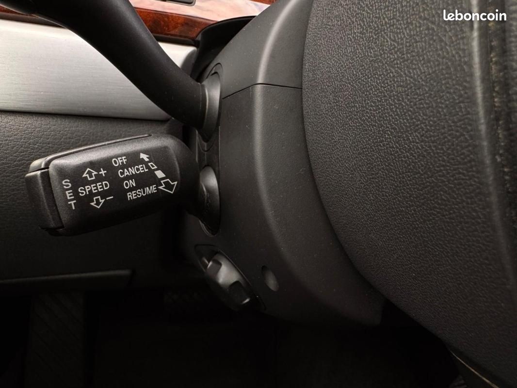 Audi A8 4.2 V8 FSi Quattro 349ch - Navi Bi-xénon Cuir Carnet entretien (image 14)