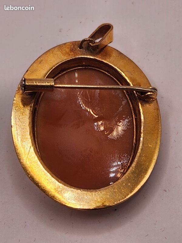 Camée Ancien Coquillage Profil De Dame - Broche Ou Pendentif, Laiton, Légèrement Déformé
