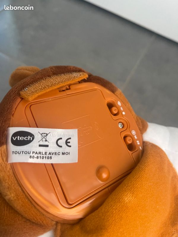 Chien peluche interactif (image 2)