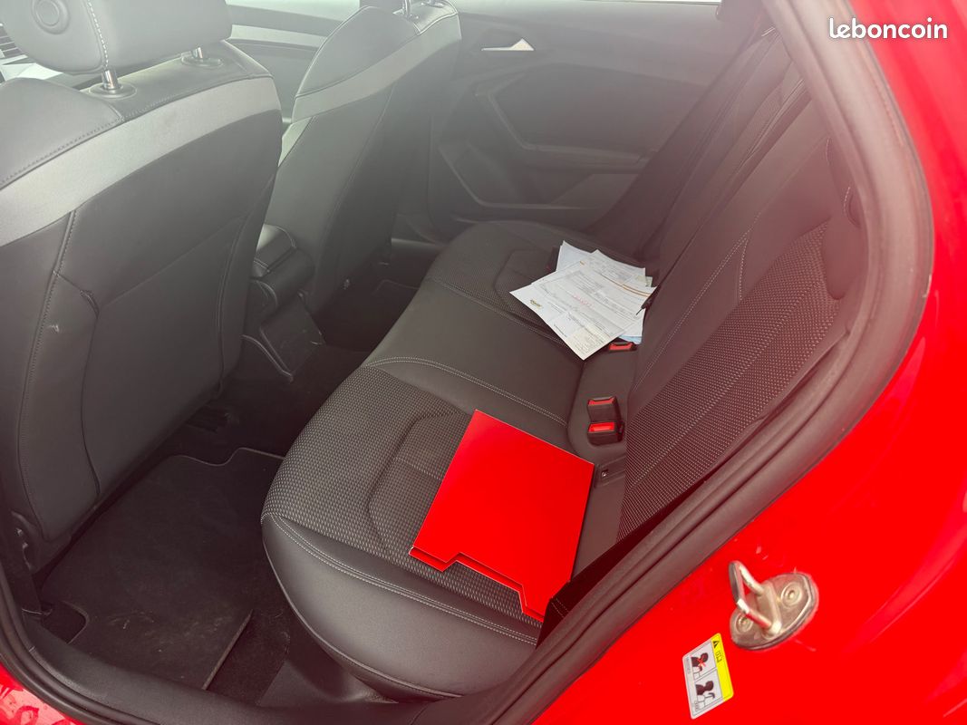 Audi a1 40 tfsi sportback 200ch s line s tronic 6 garantie (image 8)