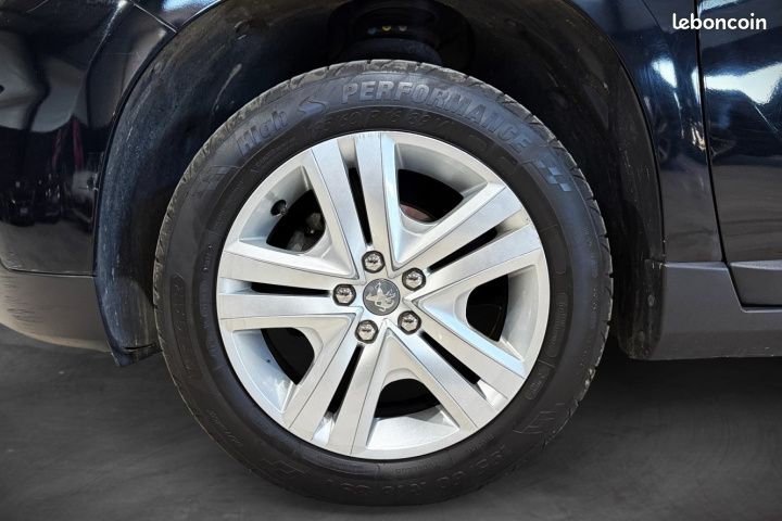 PEUGEOT 2008 1.2 82ch BVM5 Style Garantie 12 mois (image 15)
