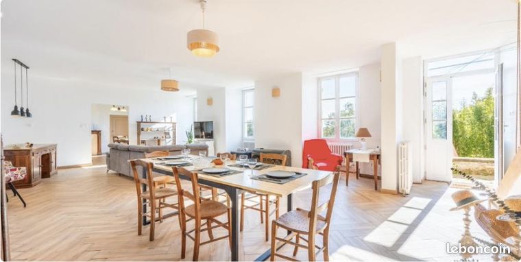 Maison 6 pièces 230 m²