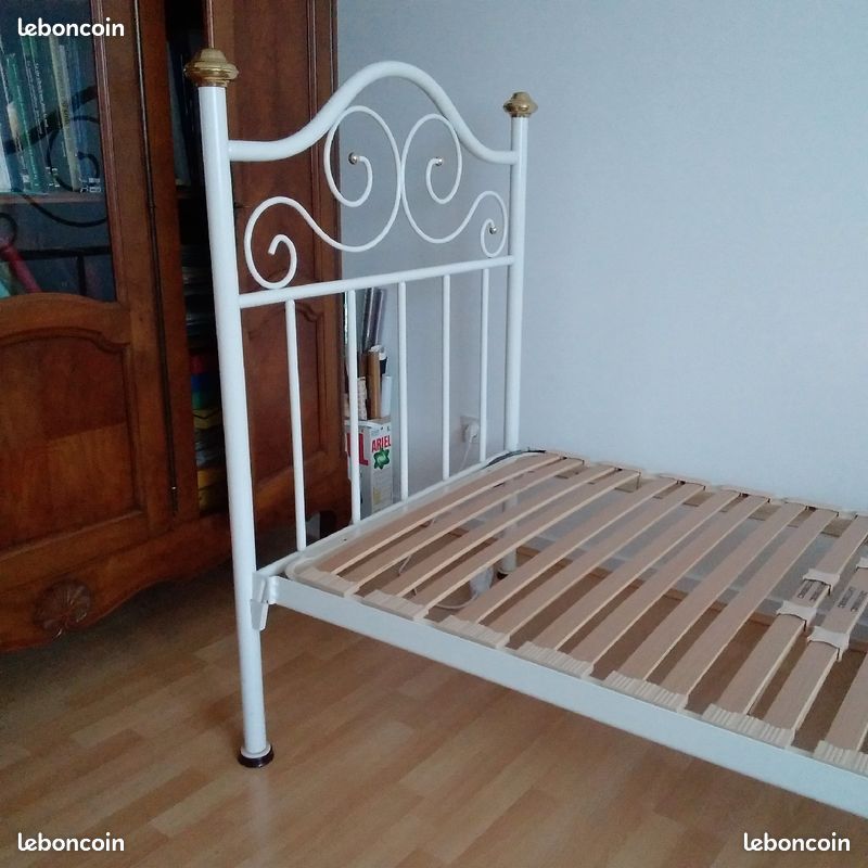 Cadre de lit + sommier (image 1)