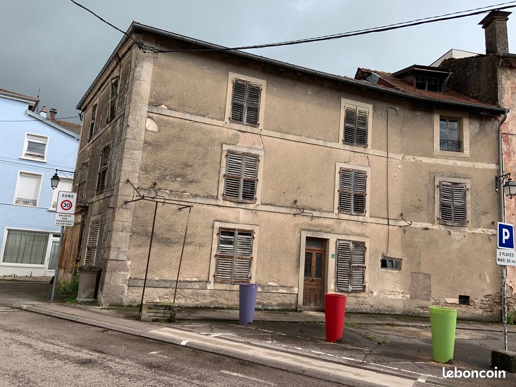 Maison 7 pièces 130 m² · à La Vôge-les-Bains · 130 m² · 20 000 €