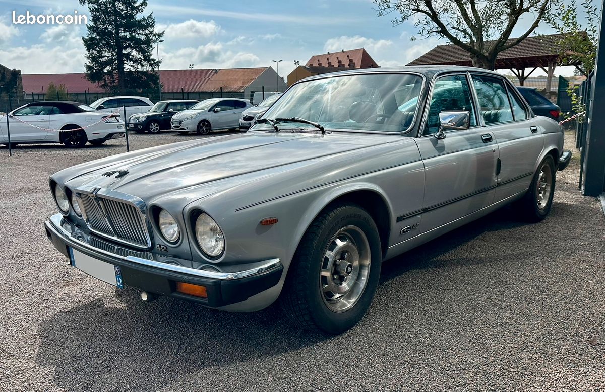 Jaguar XJ6 4,2 L 205 CV BVA (image 3)