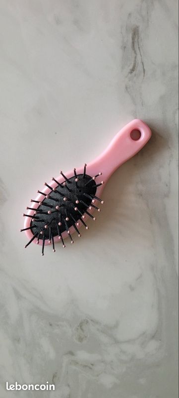 Mini brosse à cheveux (image 1)