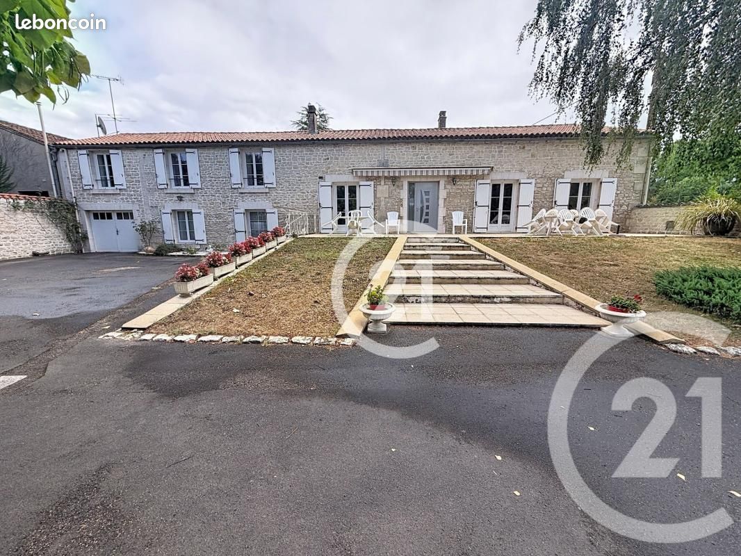 Maison 4 pièces 124 m² · à Jarnac · 124 m² · 314 400 €
