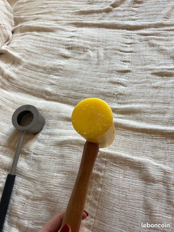 YiePhiot Outils d'ouverture de noix de coco avec marteau, super sûr et facile à ouvrir, ensemble d'ouvre-noix de coco en acier inoxydable de qualité alimentaire, maillet en caoutchouc avec poignée YiePhiot Outils d'ouverture de noix de coco avec marteau, super sûr et facile à ouvrir, ensemble d'ouvre-noix de coco en acier inoxydable de qualité alimentaire, maillet en caoutchouc avec poignée