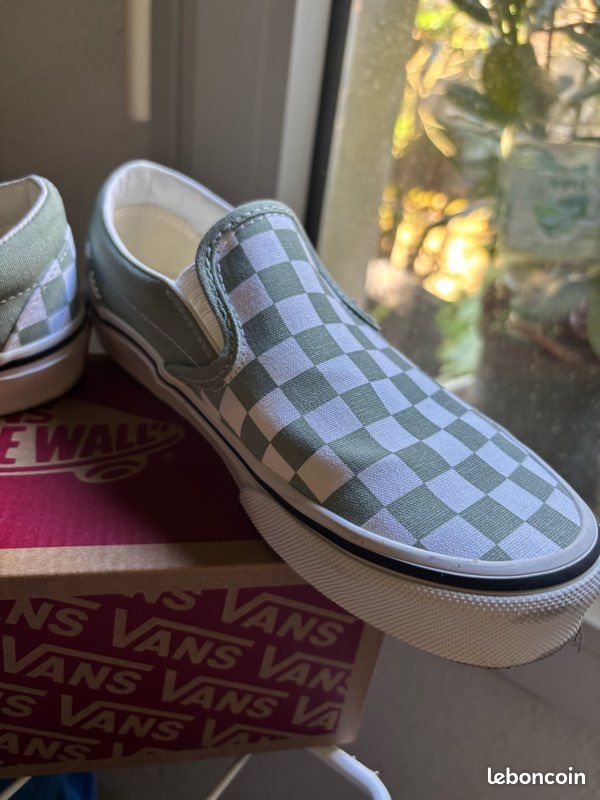 Vans slip on taille 35 vert/blanc Chaussures