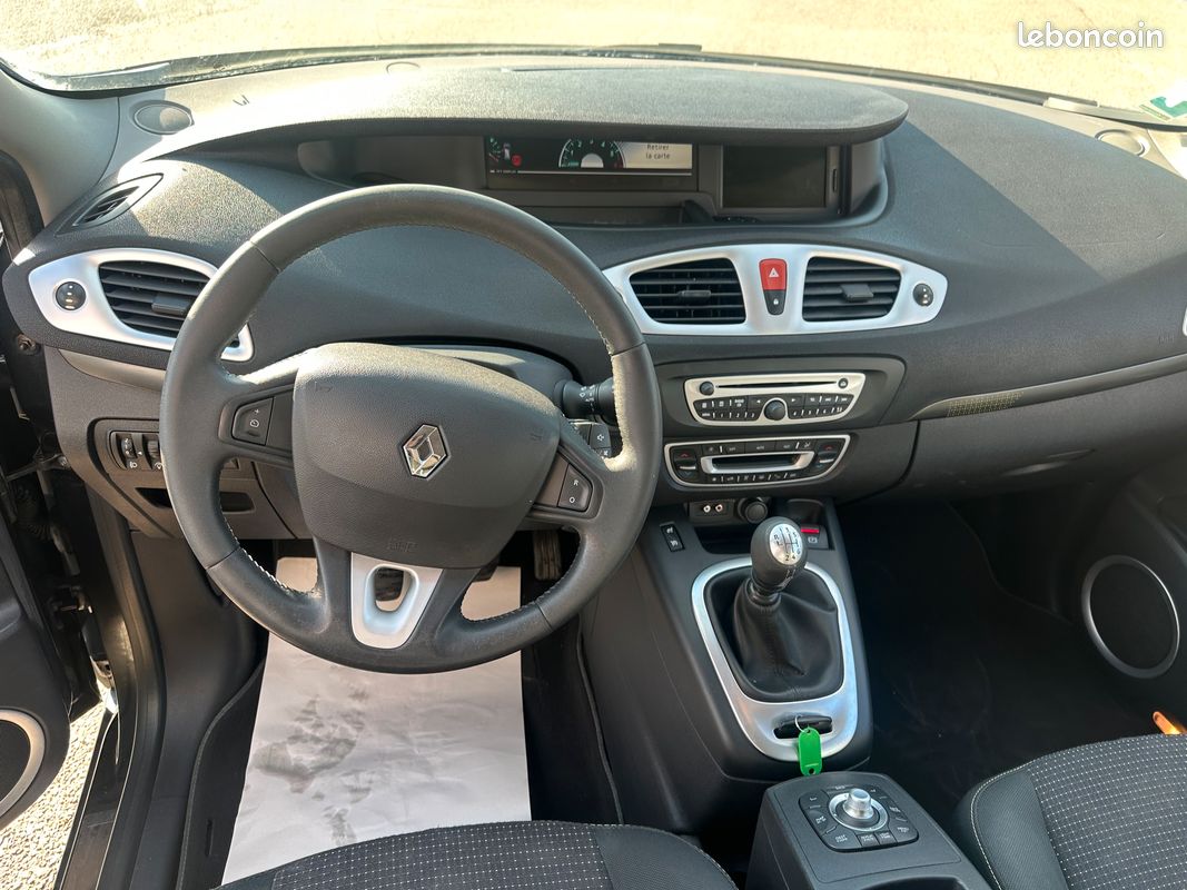 Renault Scénic 1.9L DCI 130CH 7CV (image 5)