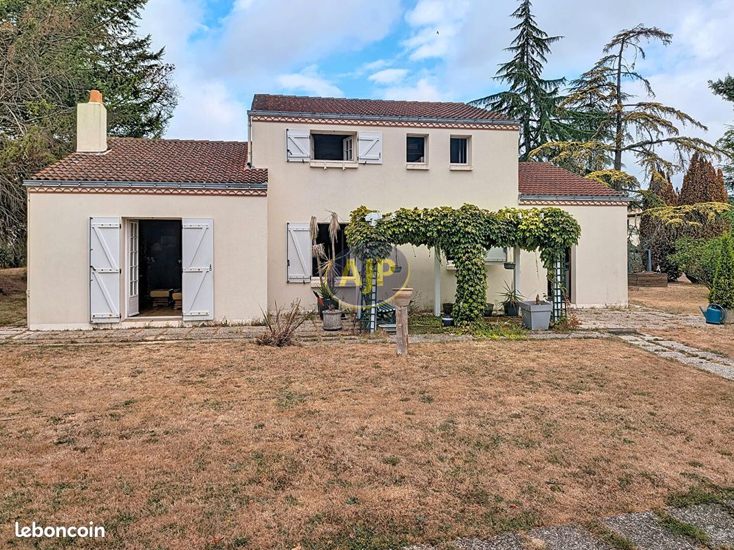 Maison 6 pièces 139 m² · à Basse-Goulaine · 139 m² · 468 000 €