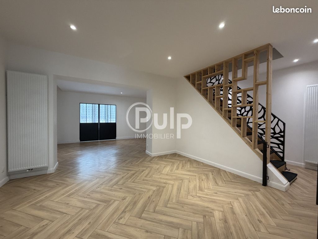 Maison 10 pièces 230 m² · à Méricourt · 230 m² · 295 000 €