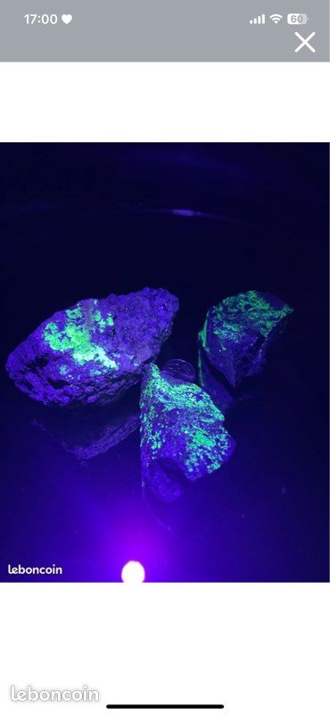 Autunite pierre uv (image 2)