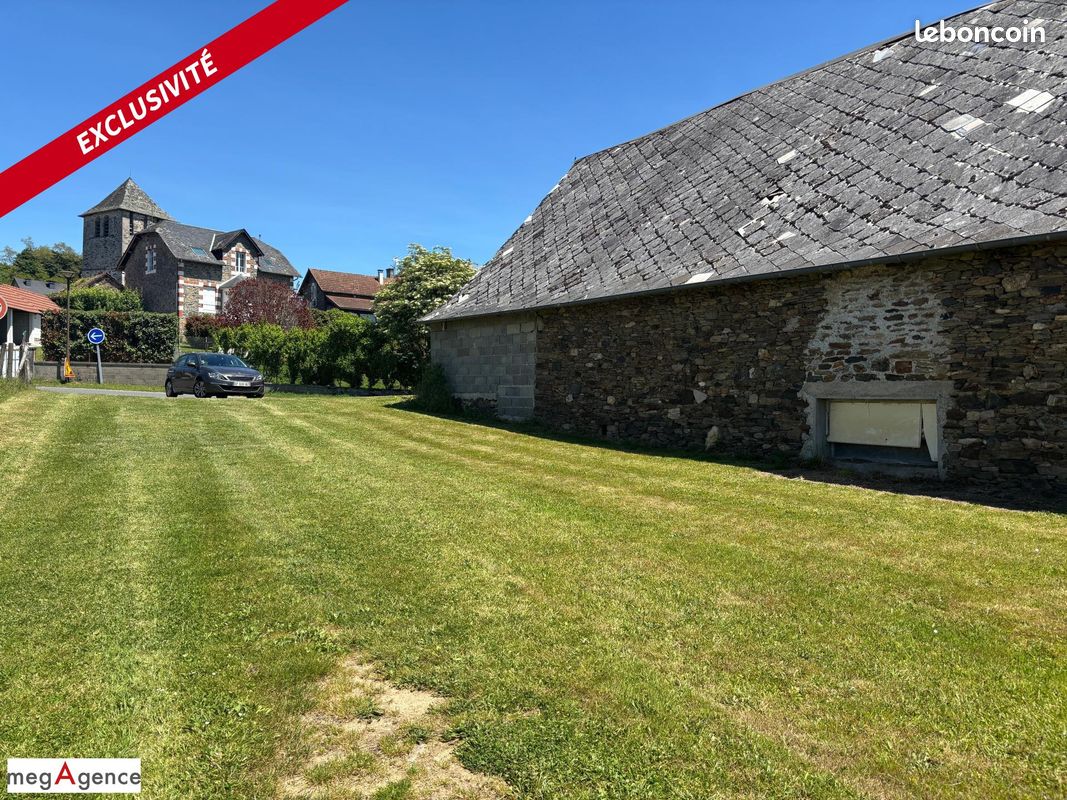 Maison 3 pièces 360 m² · à Saint-Clément · 360 m² · 66 000 €