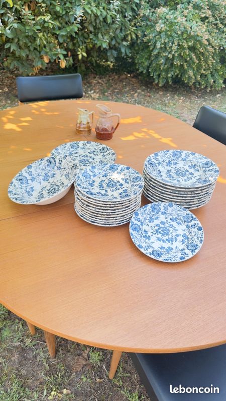 Ensemble d'assiettes (image 1)
