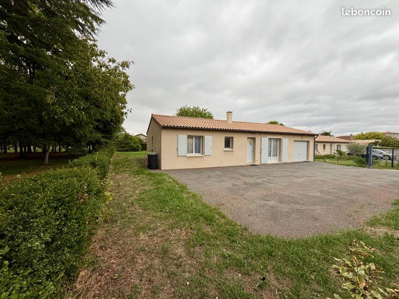 Maison 4 pièces 96 m² · à Agris · 96 m² · 1 080 €/mois