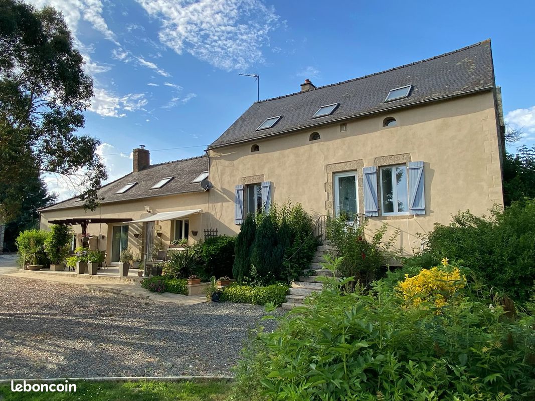 Maison 6 pièces 254 m² · à Sillé-le-Guillaume · 254 m² · 488 000 €