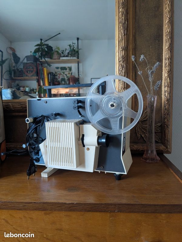 Projecteur De Cinéma Ancien Lapierre – Type J – Pièce De Collection