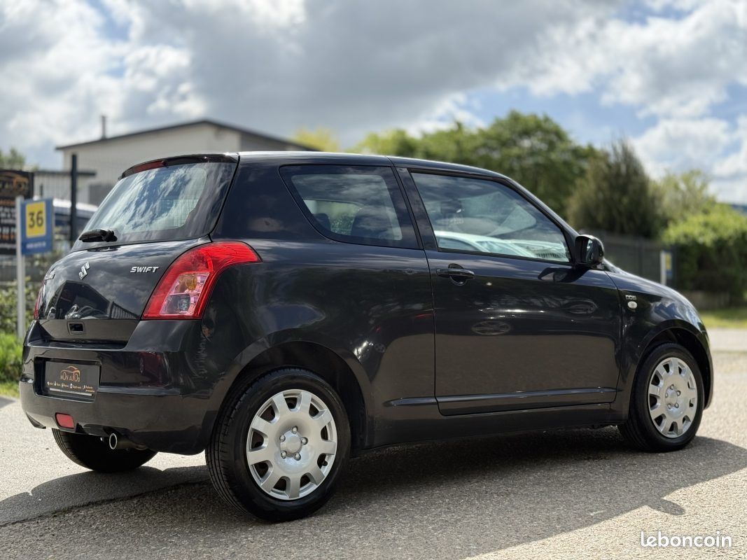 Suzuki Swift 1.3 DDiS 75 GL - Clim - 1ère main - Révisée & Garantie 6 mois (image 5)