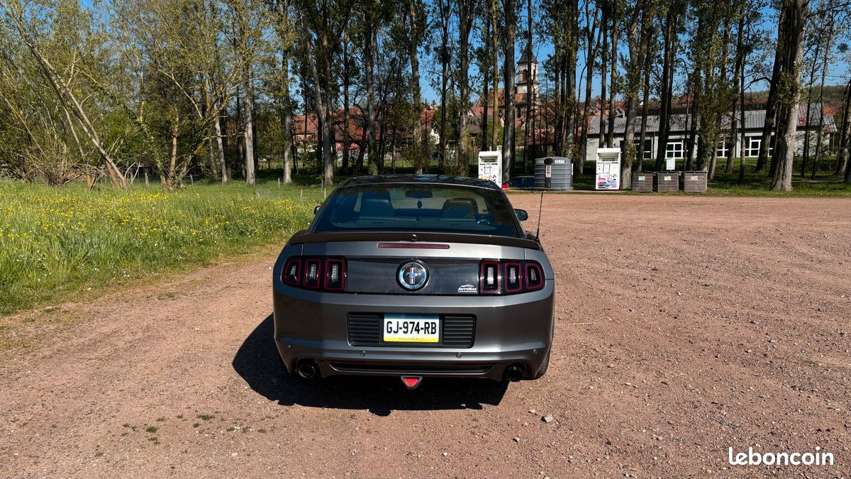 Ford Mustang V Coupé V6 3.7L (image 4)