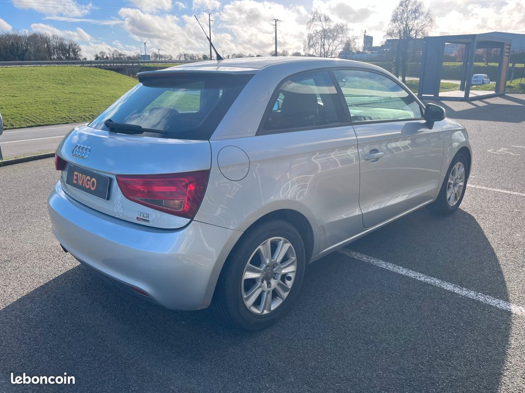 Audi a1 1.6 tdi 90 ch ambiente (image 3)