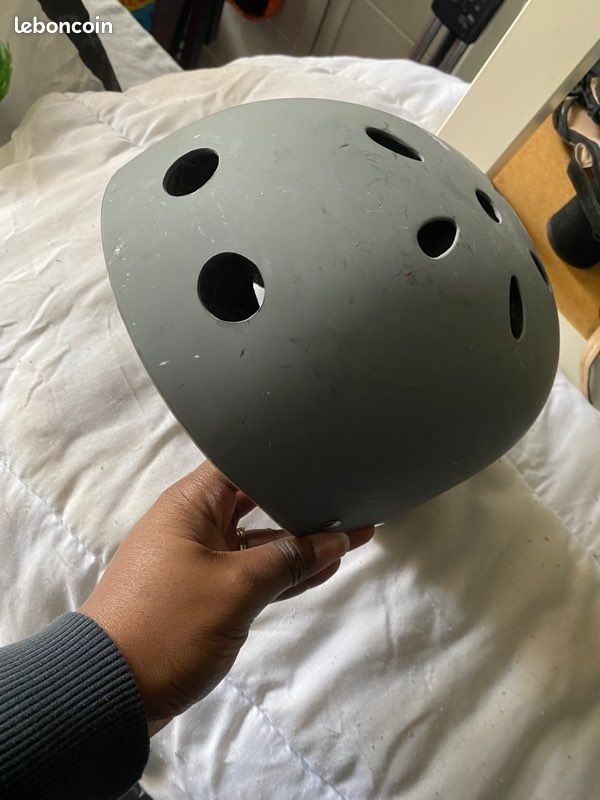 Casque skateboard (image 1)