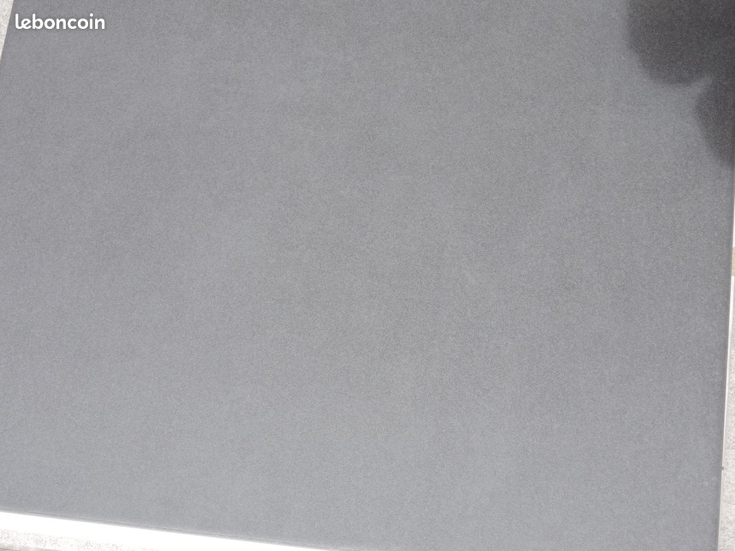 Carrelage effet béton (image 1)