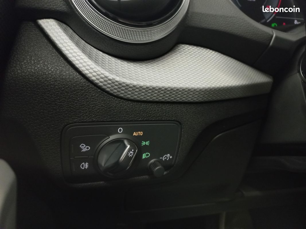 AUDI Q2 35 TFSI 150 S tronic 7 S line (image 24)