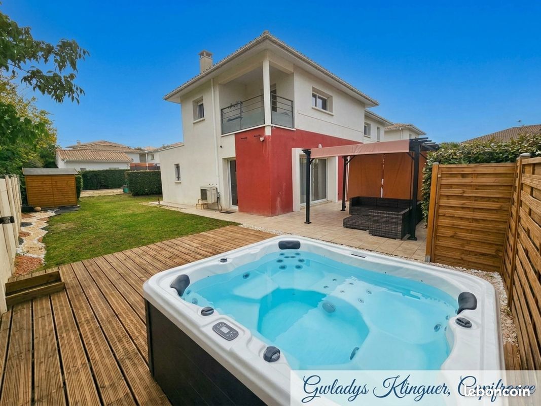 Maison 5 pièces 87 m² · à Bassens · 87 m² · 329 000 €