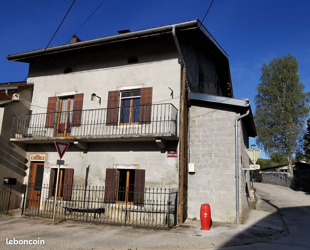 Maison 4 pièces 111 m² · à Viry · 111 m² · 89 000 €
