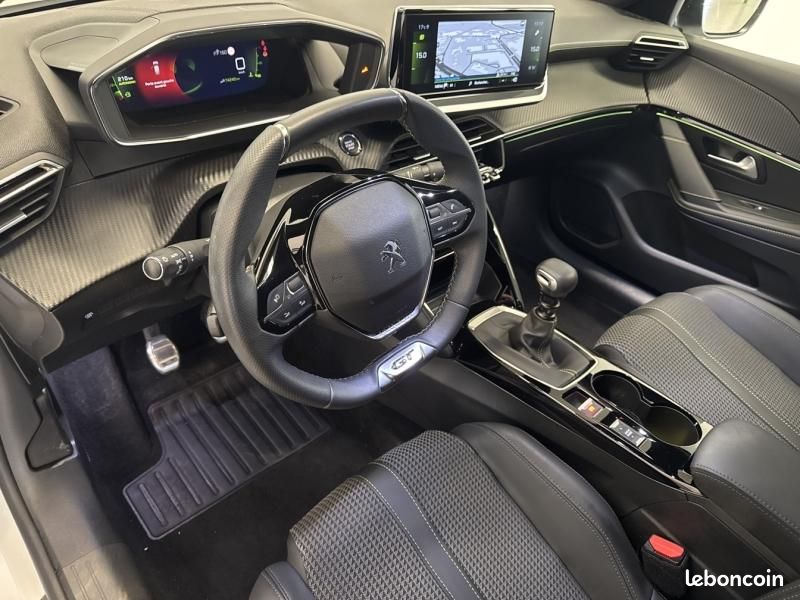 Peugeot 208 1.2 PureTech 100ch S&S GT Line (image 8)