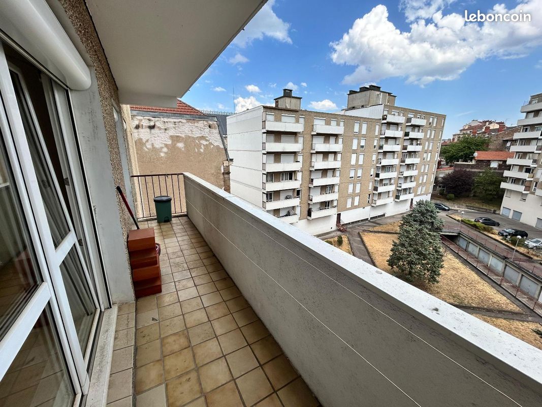 Appartement 2 pièces 56 m² · à Saint-Chamond · 56 m² · 81 000 €