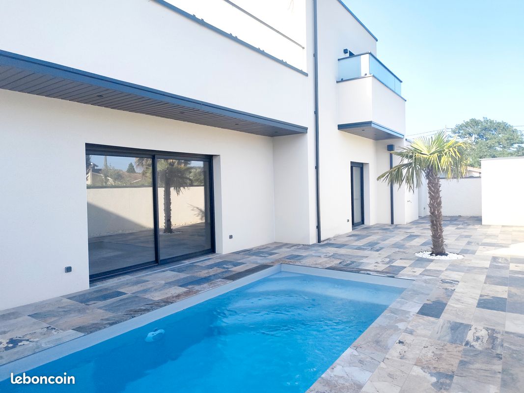 Maison 4 pièces 135 m² · à Clonas-sur-Varèze · 135 m² · 415 000 €