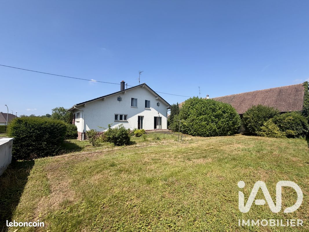 Maison 7 pièces 171 m² · à Montreux-Vieux · 171 m² · 249 000 €