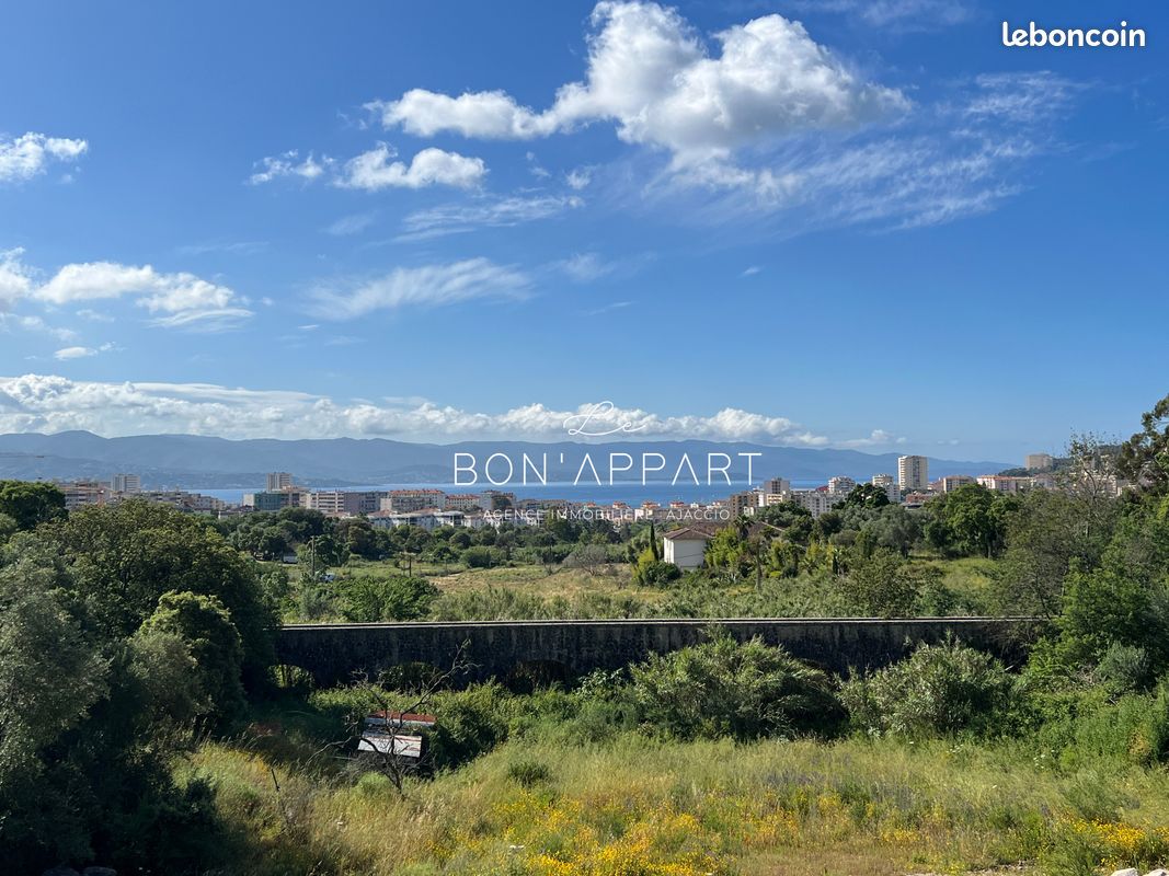 Appartement 2 pièces 51 m² · à Ajaccio · 51 m² · 957 €/mois