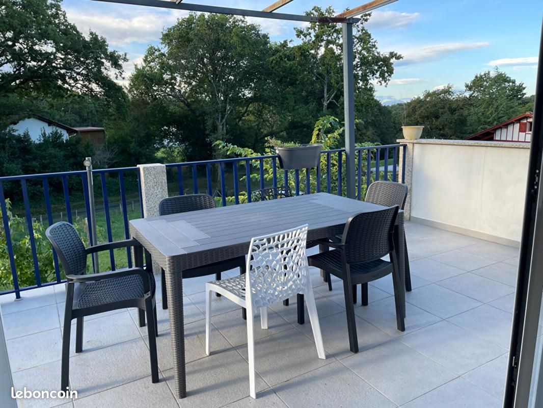 Maison 9 pièces 167 m² - Urcuit 64990 (image principale 8)