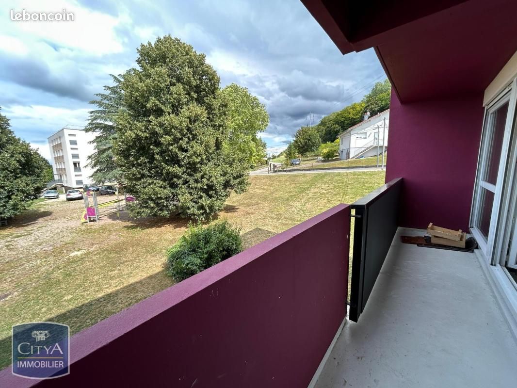 Appartement 3 pièces 69 m² · à Grand-Charmont · 69 m² · 755 €
