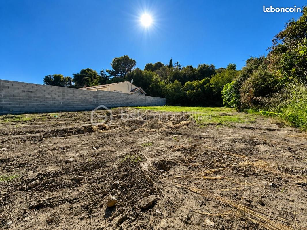 Terrain 574 m² Poussan · 230 000 €