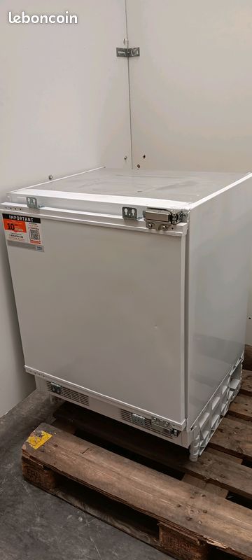 Réfrigérateur BEKO BU1154HCN avec congélateur 100L (image 2)