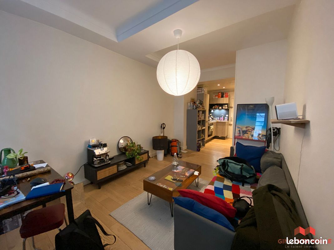 Appartement 3 pièces 44 m² · à Paris · 44 m² · 1 673 €/mois