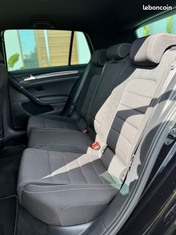 VOLKSWAGEN GOLF VII 2.0 TSI 310CH R 4MOTION DSG7 5P / Sièges avants chauffants / Carplay / Jantes 19" Pretoria / Entretien complet VW / Garantie 12 mois (image 13)