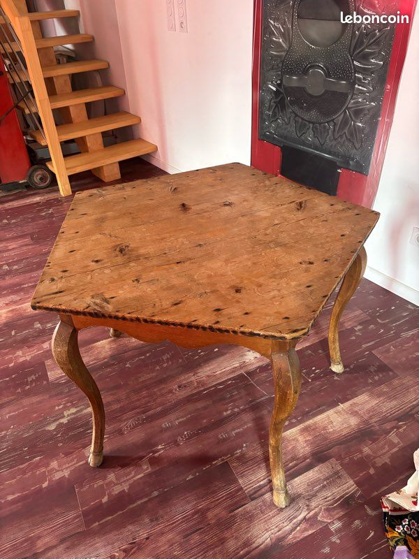 Table (image 1)