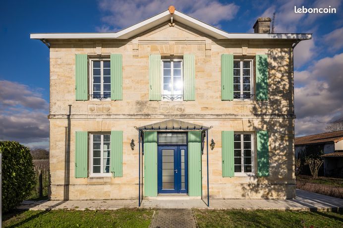 Propriété 10 pièces 240 m²