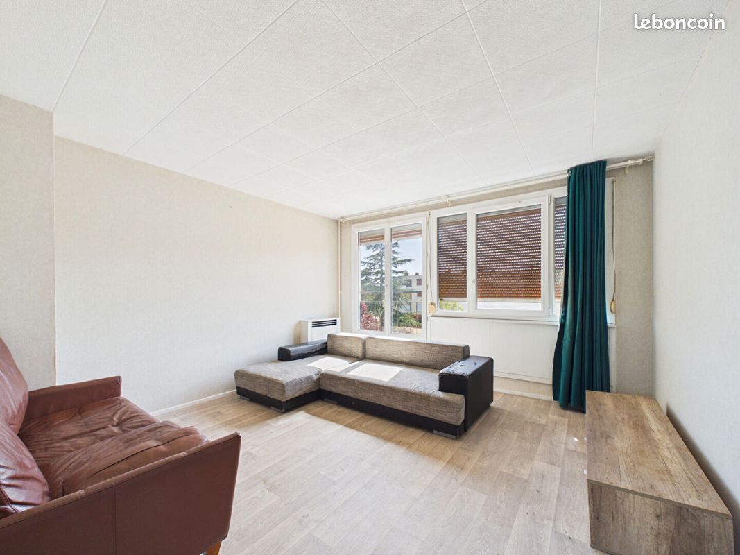 Appartement 3 pièces 56 m² · à Saint-Aubin-lès-Elbeuf · 56 m² · 72 000 €