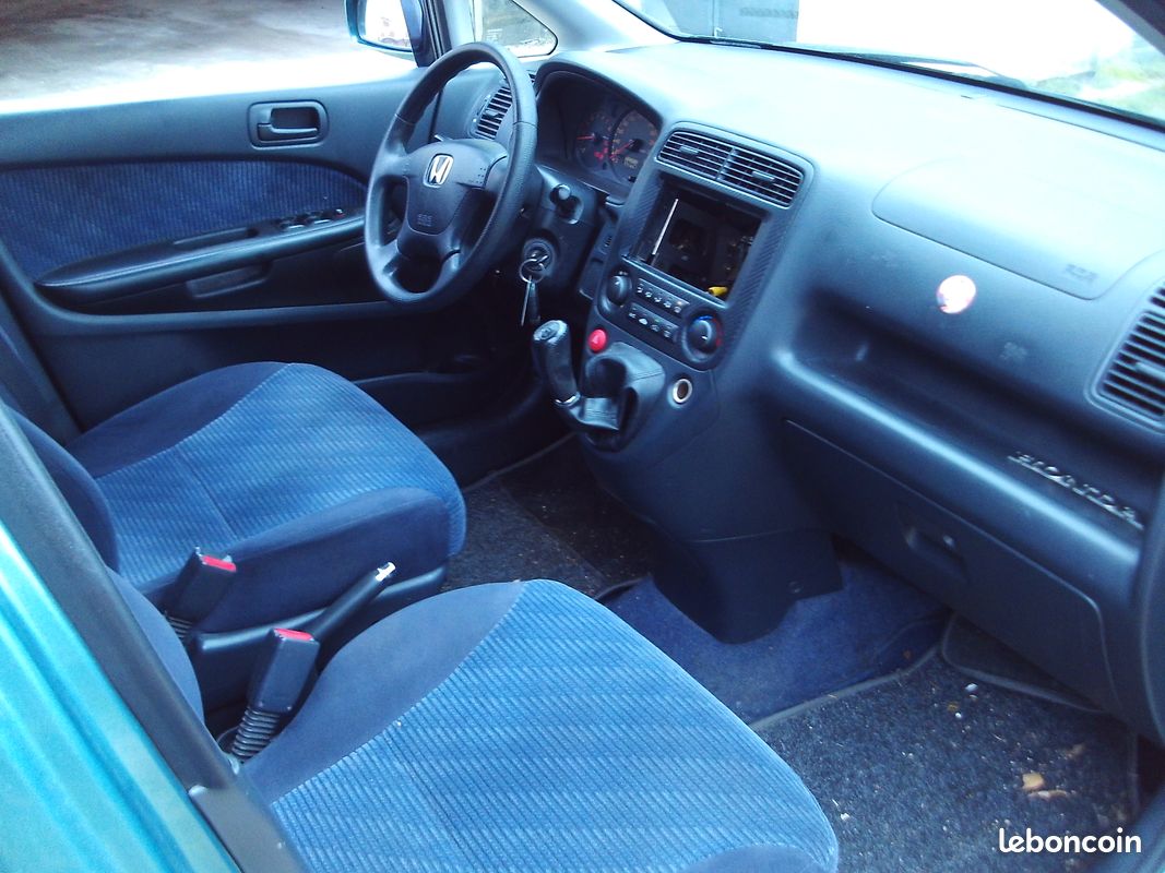 Honda Stream 1.7 VTEC 125 ES 7 Places (image 5)