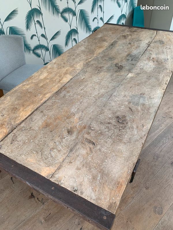 Table de salon en bois et pieds en fonte (image 5)
